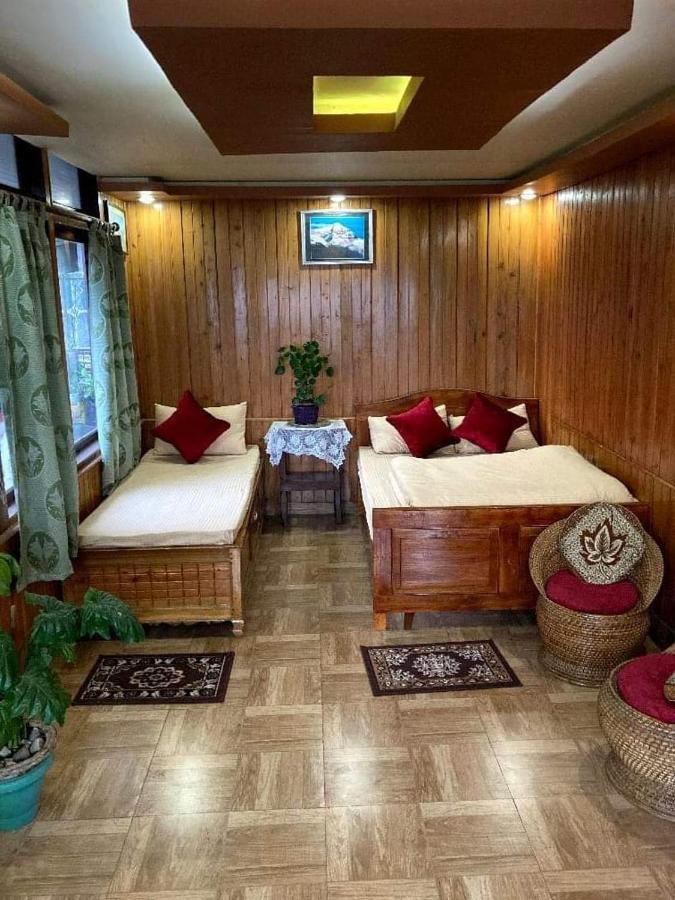 Raibas Homestay ダージリン エクステリア 写真